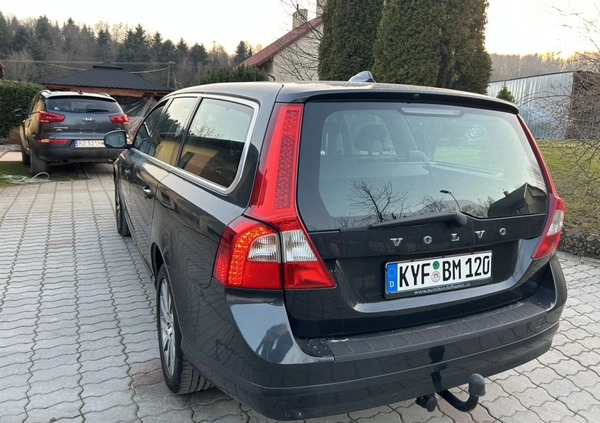 Volvo V70 cena 29999 przebieg: 195000, rok produkcji 2011 z Środa Wielkopolska małe 667